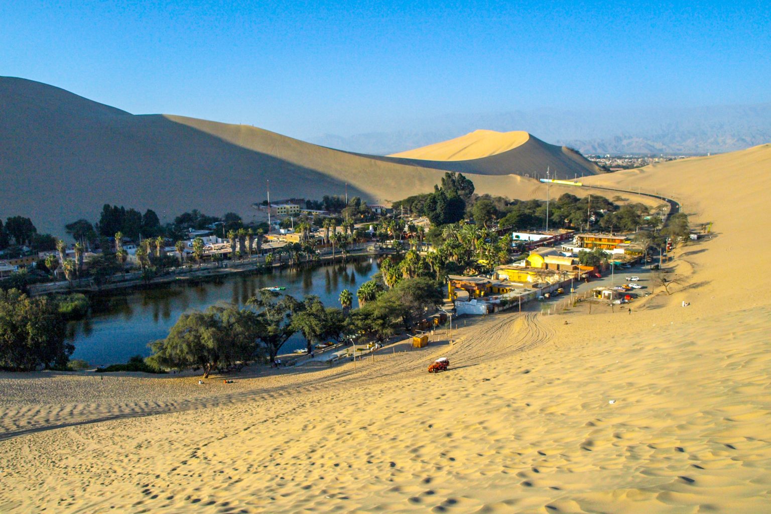 Huacachina Desert
